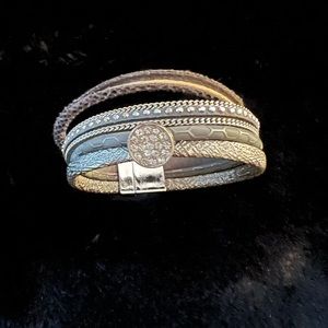 Multi Layer Leather Bracelet for Women Boho Rhinestone Wristband Bangles